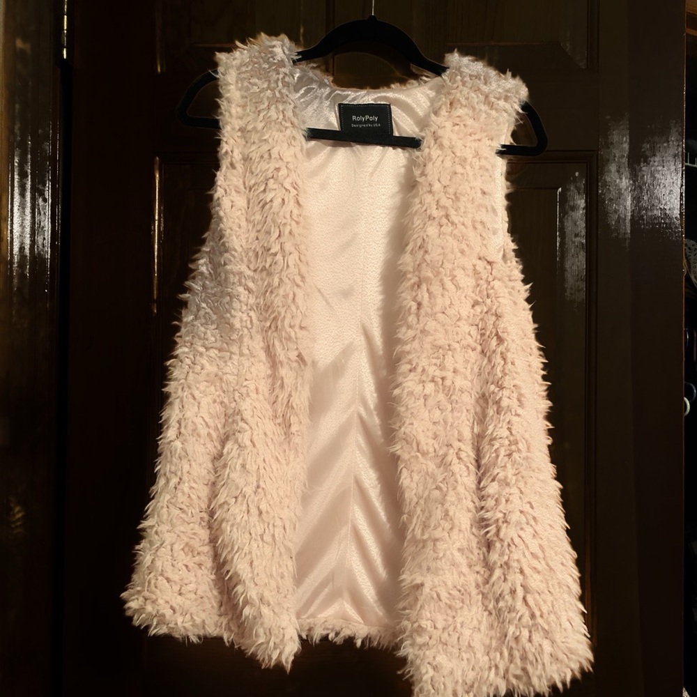 Roly Poly faux fur vest - blush